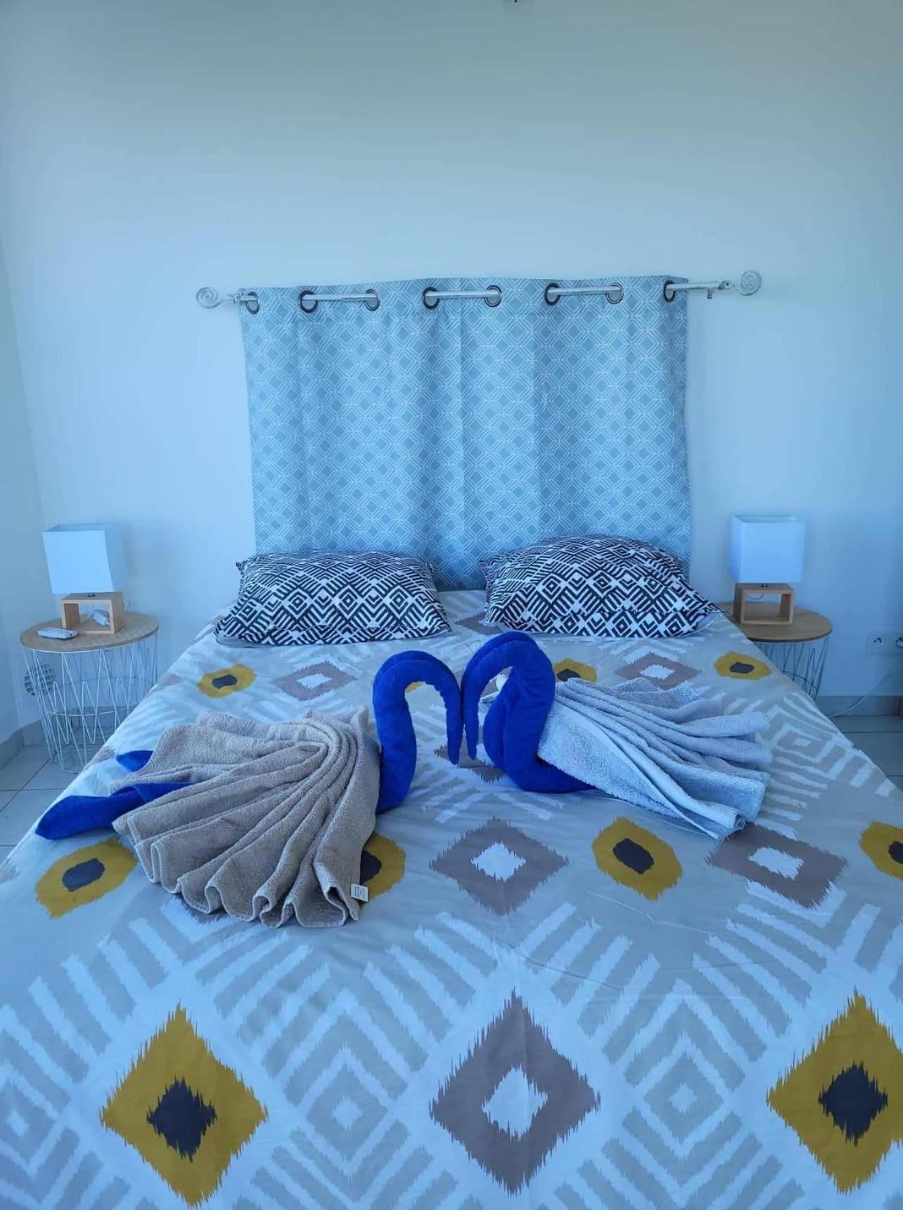 Grande Villa Au Calme - Vue Exceptionnelle - Climatisation - Piscine Sel Chauffee - Jardin Tropical Vincendo ภายนอก รูปภาพ